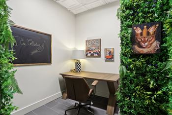 Work desk